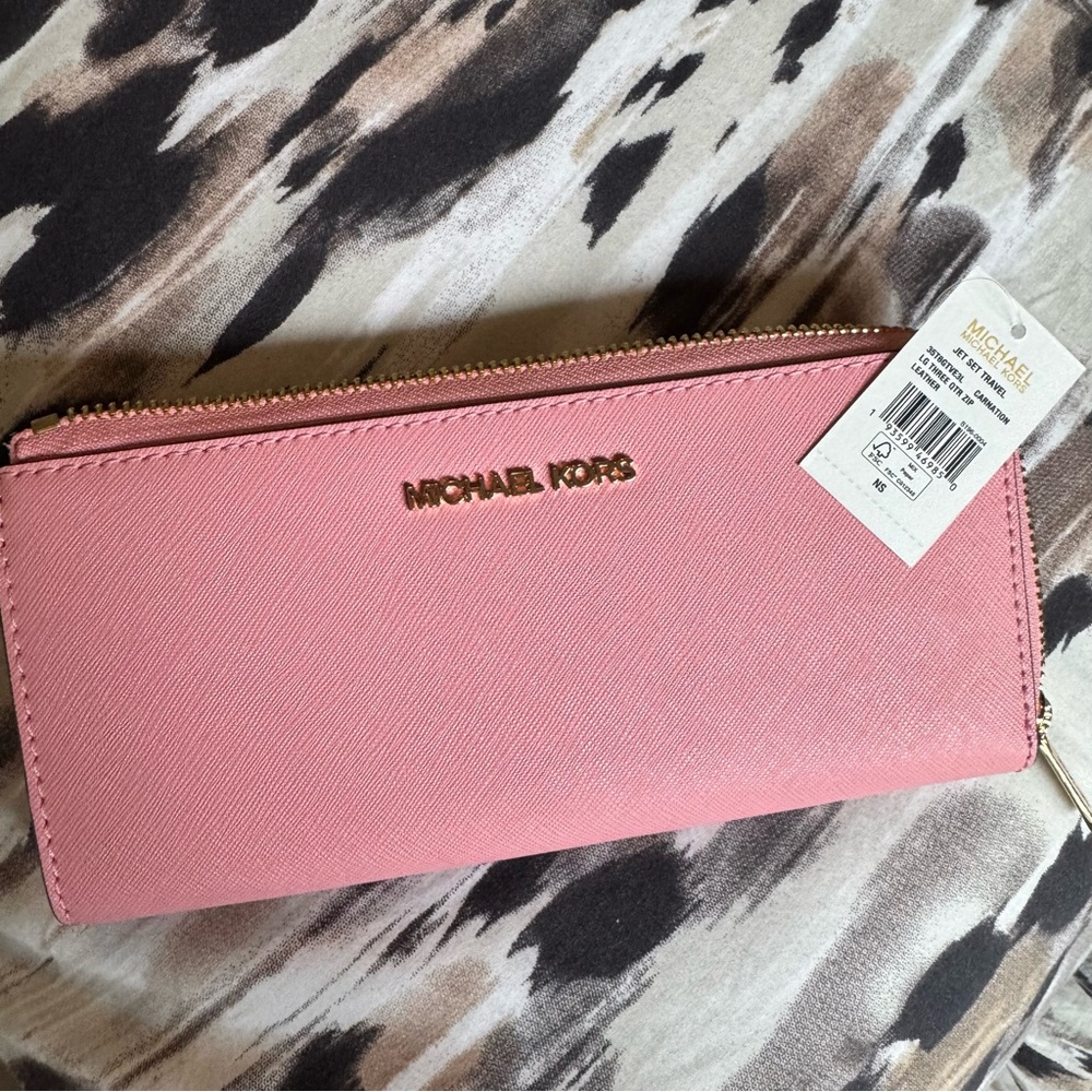 Michael Kors Blush Pink Wallet